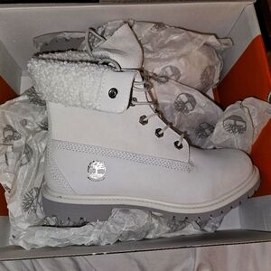 NWB Women's Timberland Boots